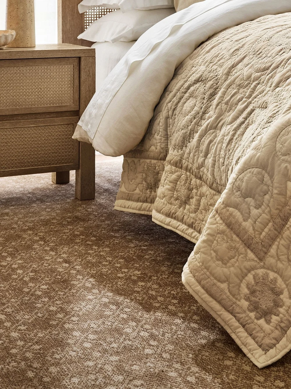 Pottery Barn Alanya Suzani Medallion Quilt King Retail Price $348